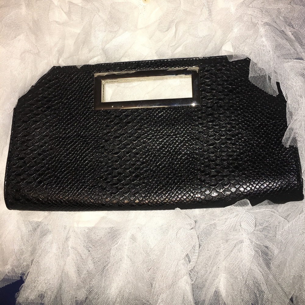 New black express clutch